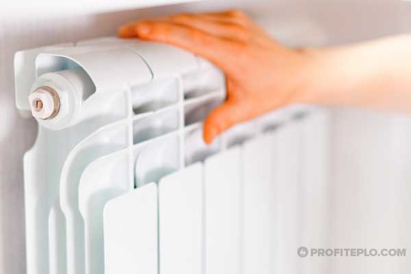 Как правильно стравить воздух из системы отопления